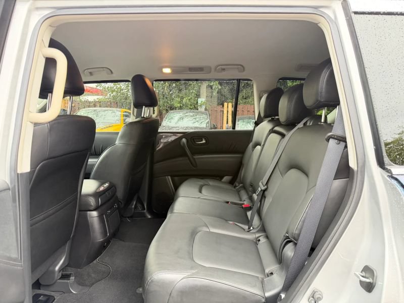 Used 2022 Nissan Armada SV w/ SV Appearance Package AWD/4WD image 15