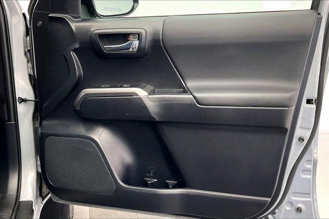 Used 2021 Toyota Tacoma TRD Sport image 27