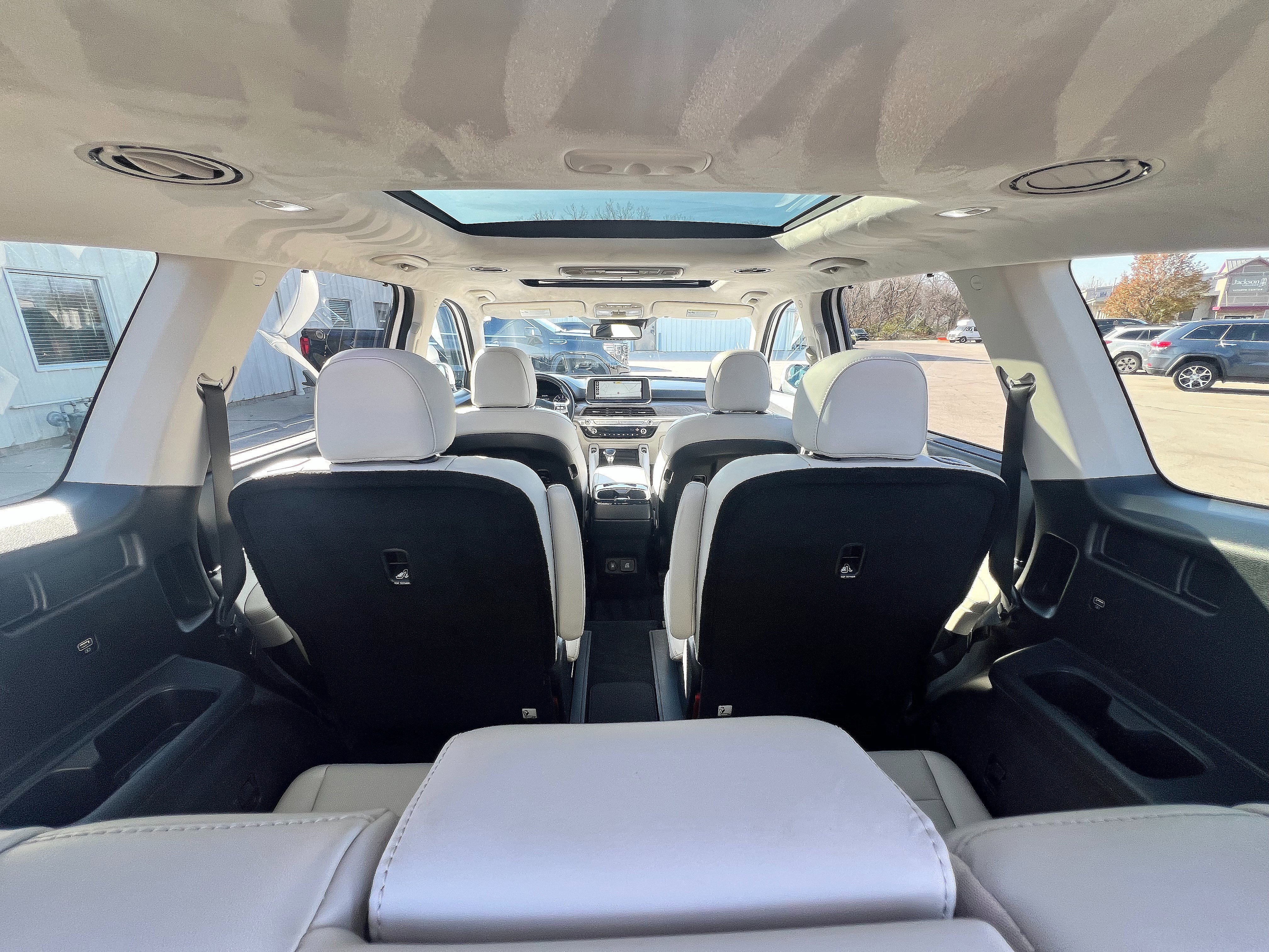 Used 2020 Kia Telluride SX w/ SX Prestige Package image 29