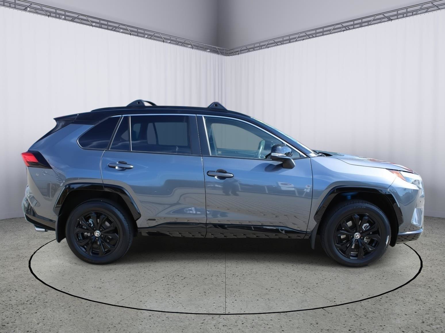 Used 2024 Toyota RAV4 XSE w/ Advanced Technology Package AWD/4WD image 9