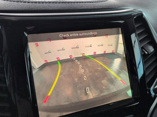 Used 2019 Jeep Cherokee Limited image 30