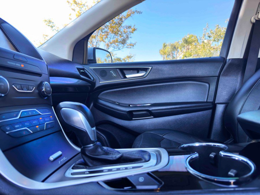 Used 2015 Ford Edge SEL w/ Equipment Group 201A image 26