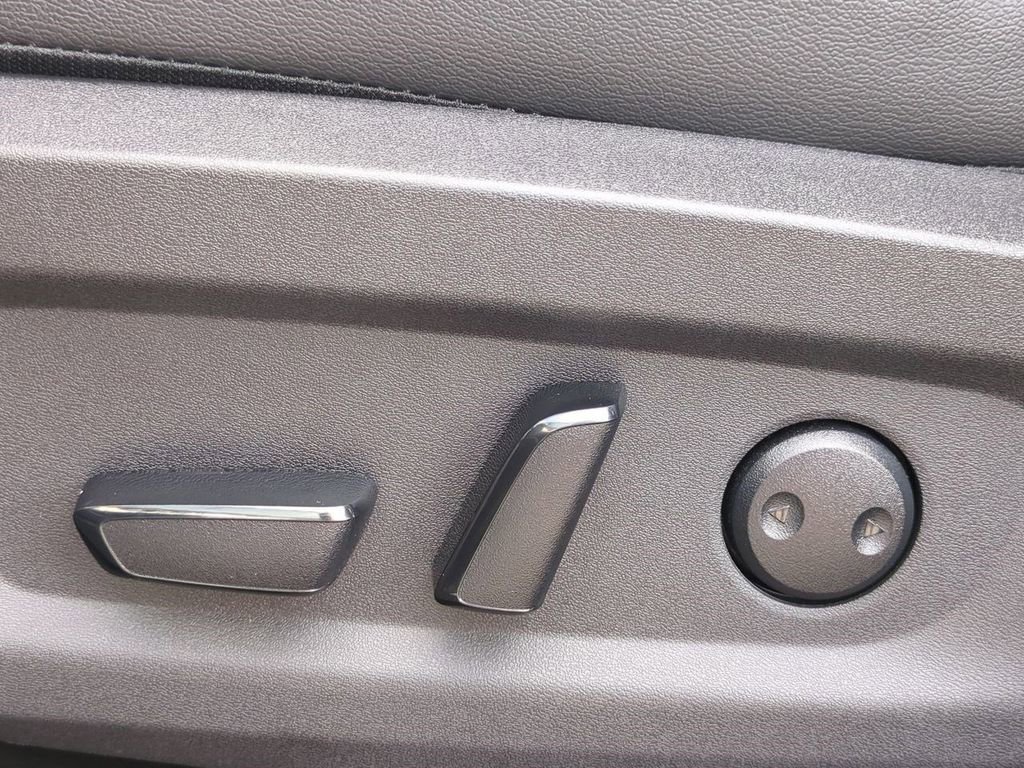 Certified 2025 Nissan Murano SL image 20