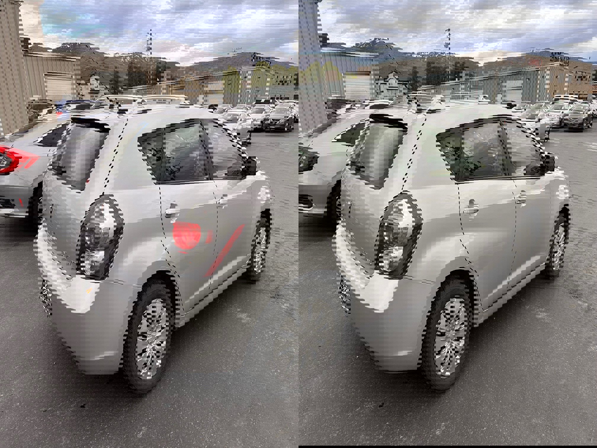 Used 2009 Pontiac Vibe AWD w/ Preferred Package image 3