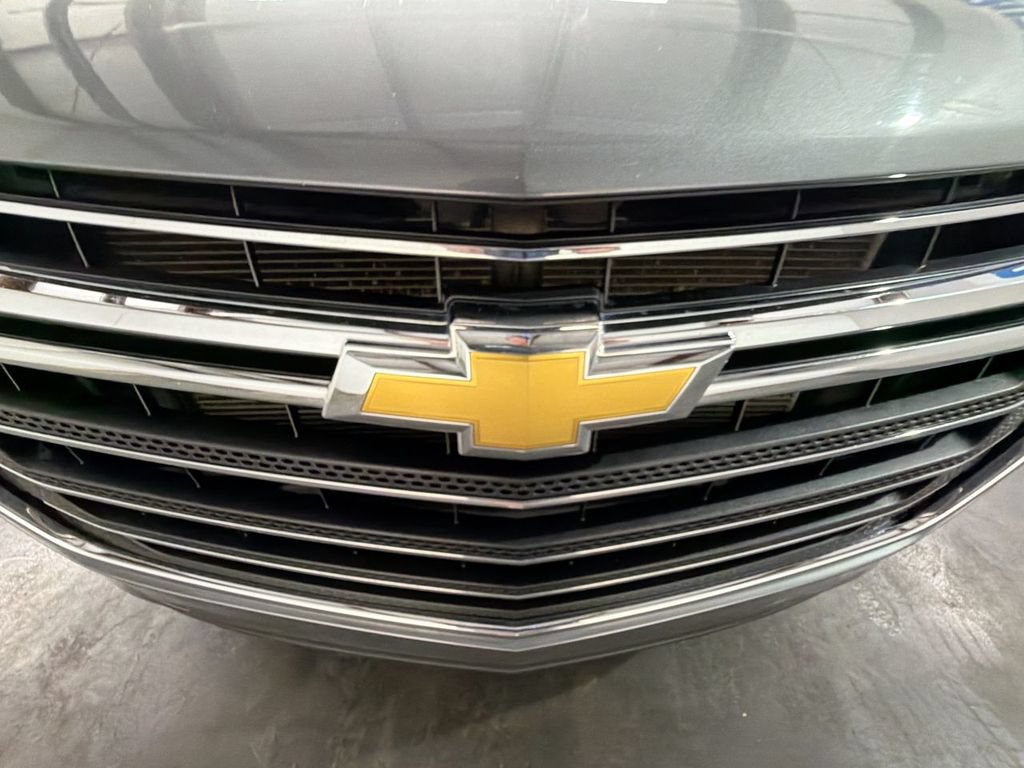 Used 2020 Chevrolet Traverse LT FWD image 29