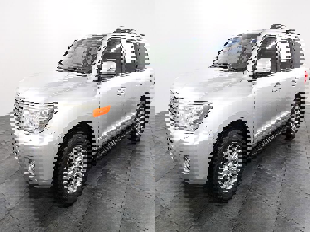 Used 2014 Toyota Land Cruiser AWD/4WD image 3
