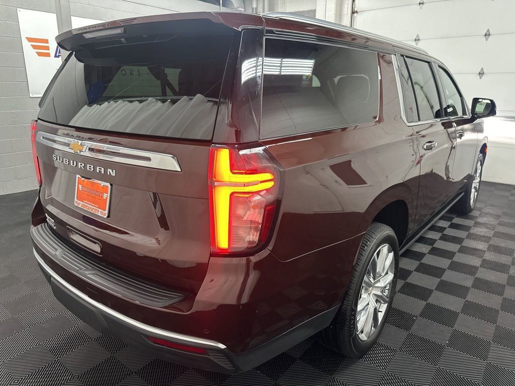 Used 2023 Chevrolet Suburban High Country AWD/4WD image 9