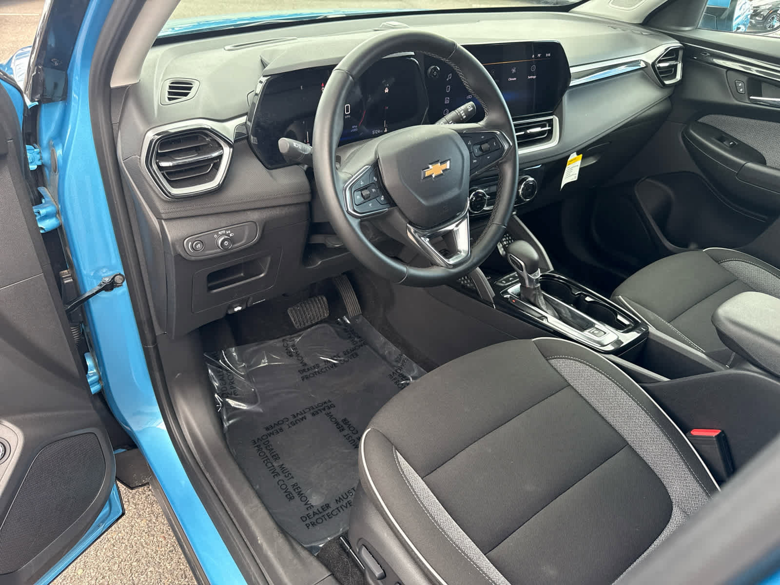 Used 2025 Chevrolet TrailBlazer LT w/ Convenience Package image 11