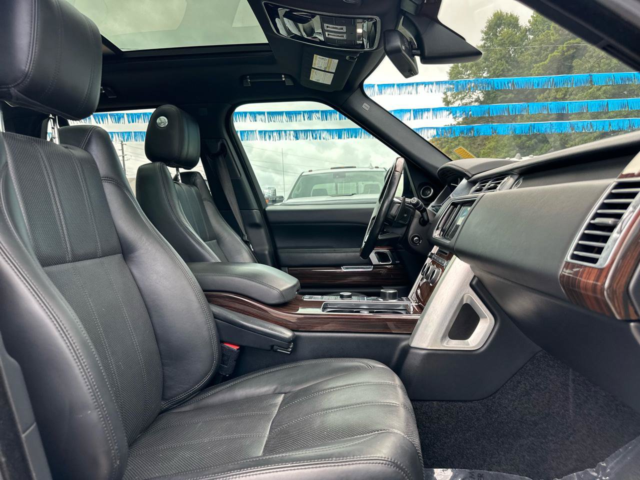 Used 2016 Land Rover Range Rover Supercharged AWD/4WD image 19