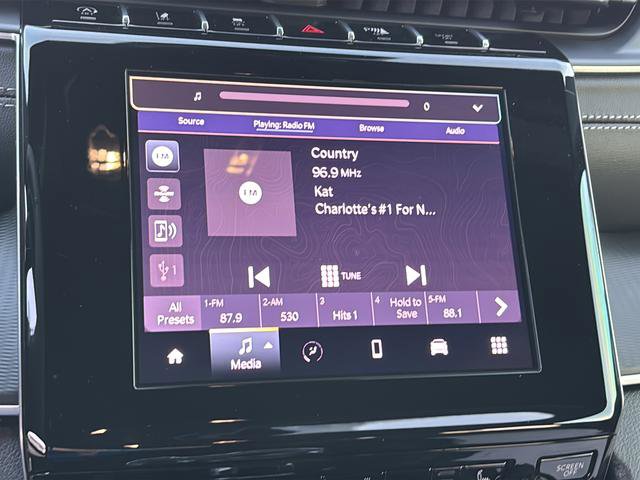 New 2025 Jeep Grand Cherokee Altitude image 30