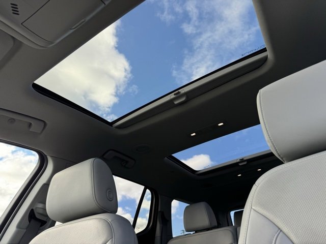 Used 2021 GMC Acadia SLT w/ Trailering Package image 14