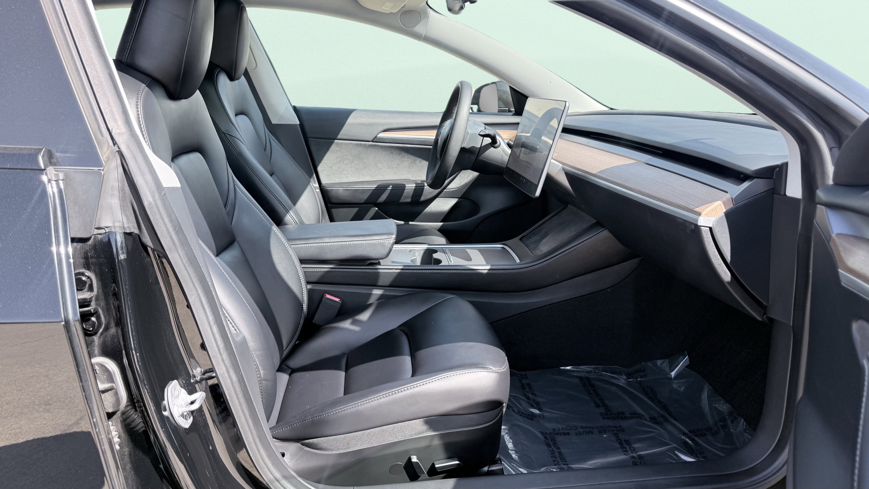 Used 2023 Tesla Model 3 Standard Range image 39