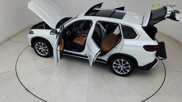 Used 2025 BMW X5 xDrive40i AWD/4WD image 85