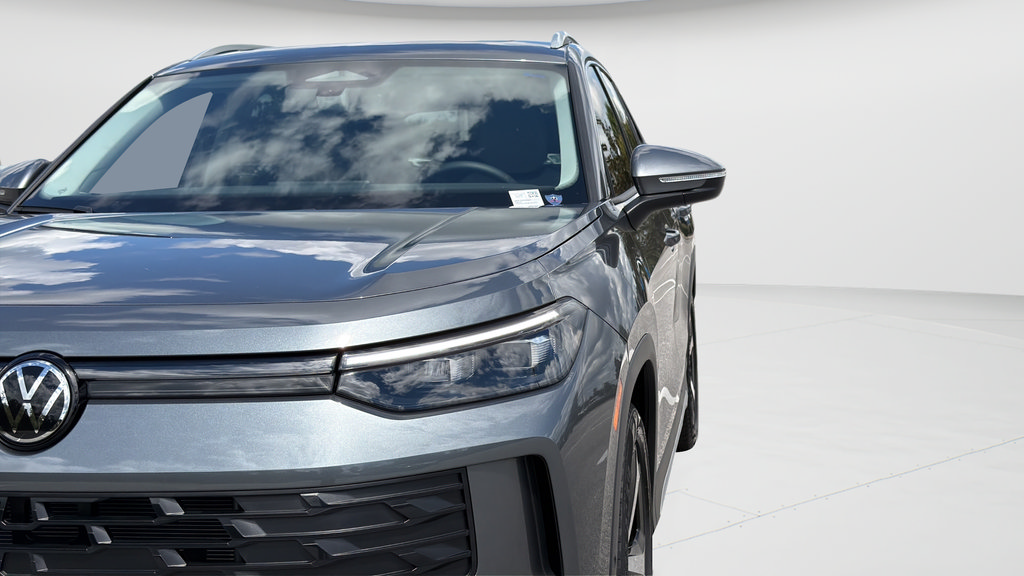 New 2026 Volkswagen Tiguan SE FWD image 9