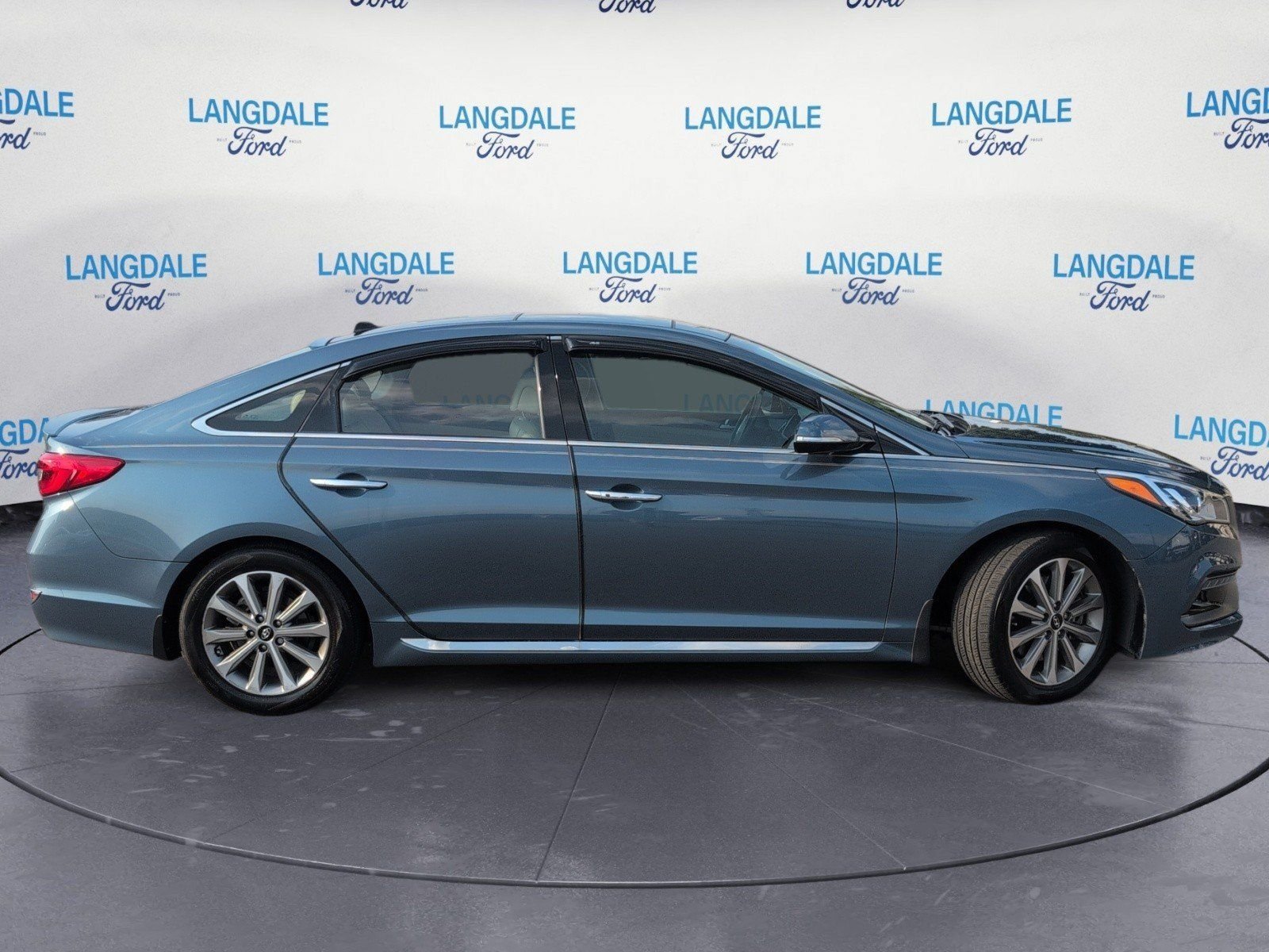 Used 2016 Hyundai Sonata Limited w/ Option Group 05 FWD image 3