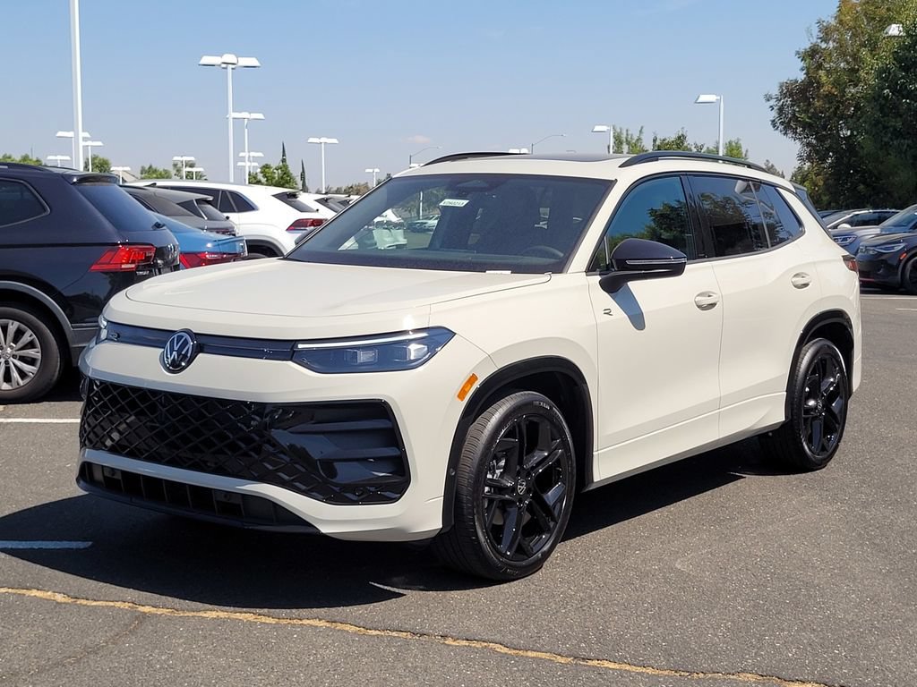 New 2026 Volkswagen Tiguan SE R-Line FWD image 9