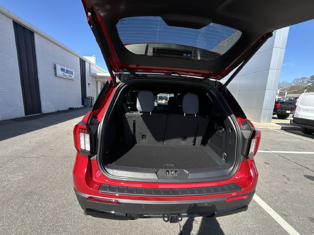 New 2026 Ford Explorer ST-Line w/ ST-Line Street Pack RWD image 20