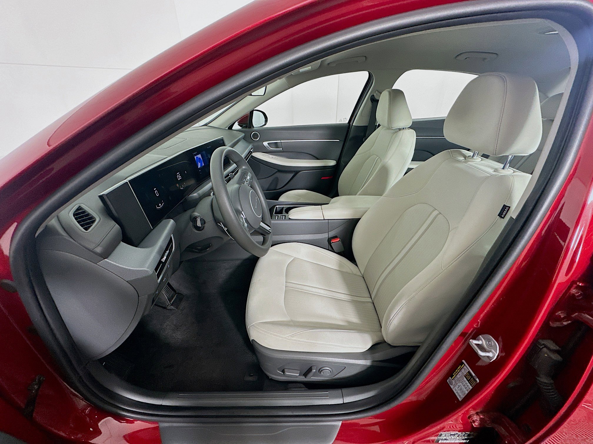 Used 2025 Hyundai Sonata SEL FWD image 13