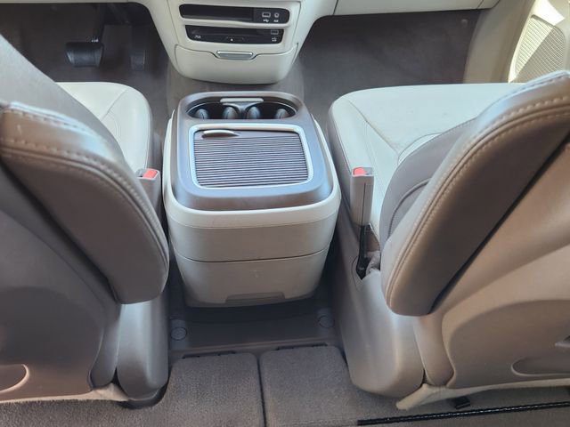 Used 2018 Chrysler Pacifica Touring-L Plus w/ Advanced Safetytec Group FWD image 22