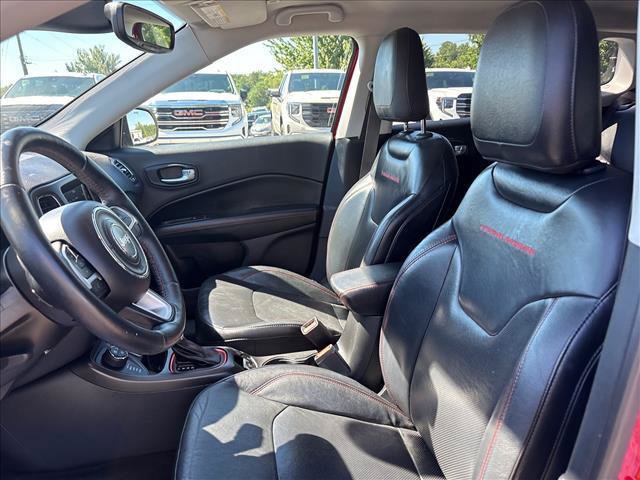Used 2018 Jeep Compass Trailhawk w/ Leather Interior Group AWD/4WD image 18