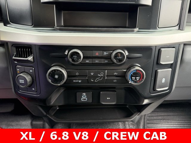 New 2026 Ford F250 XL w/ XL Chrome Package image 21