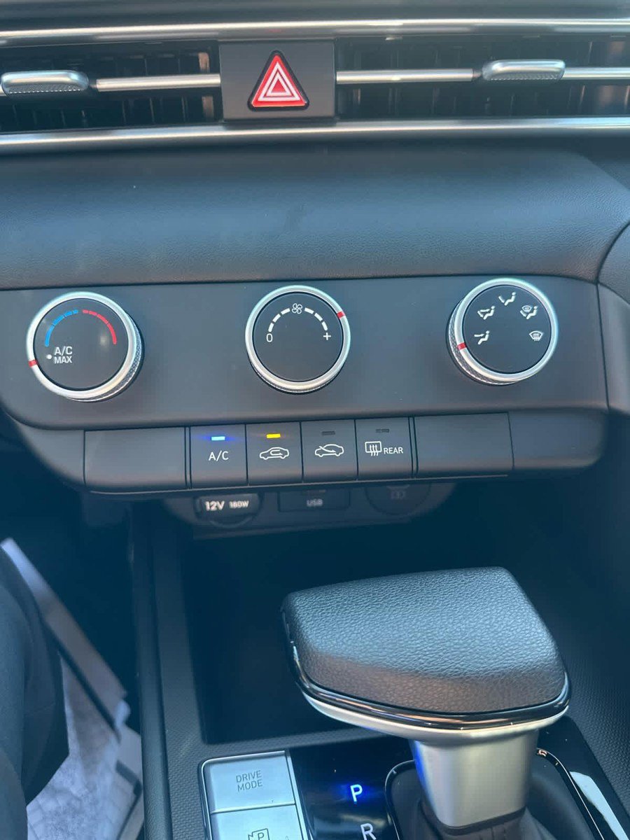 New 2026 Hyundai Elantra SE FWD image 14