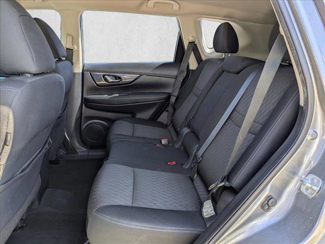 Used 2018 Nissan Rogue S image 17