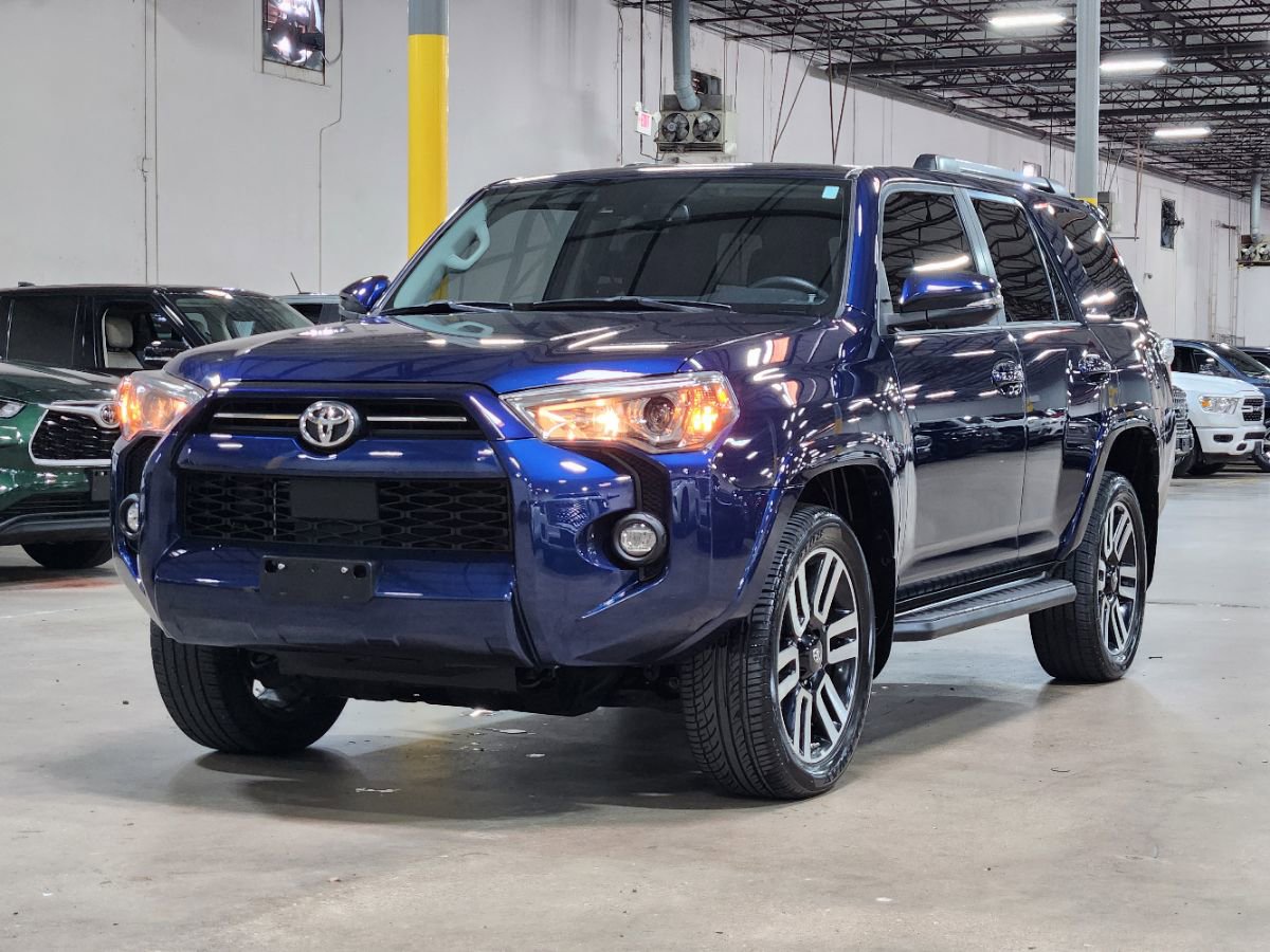 Used 2021 Toyota 4Runner SR5 Premium w/ Moonroof Package RWD image 4