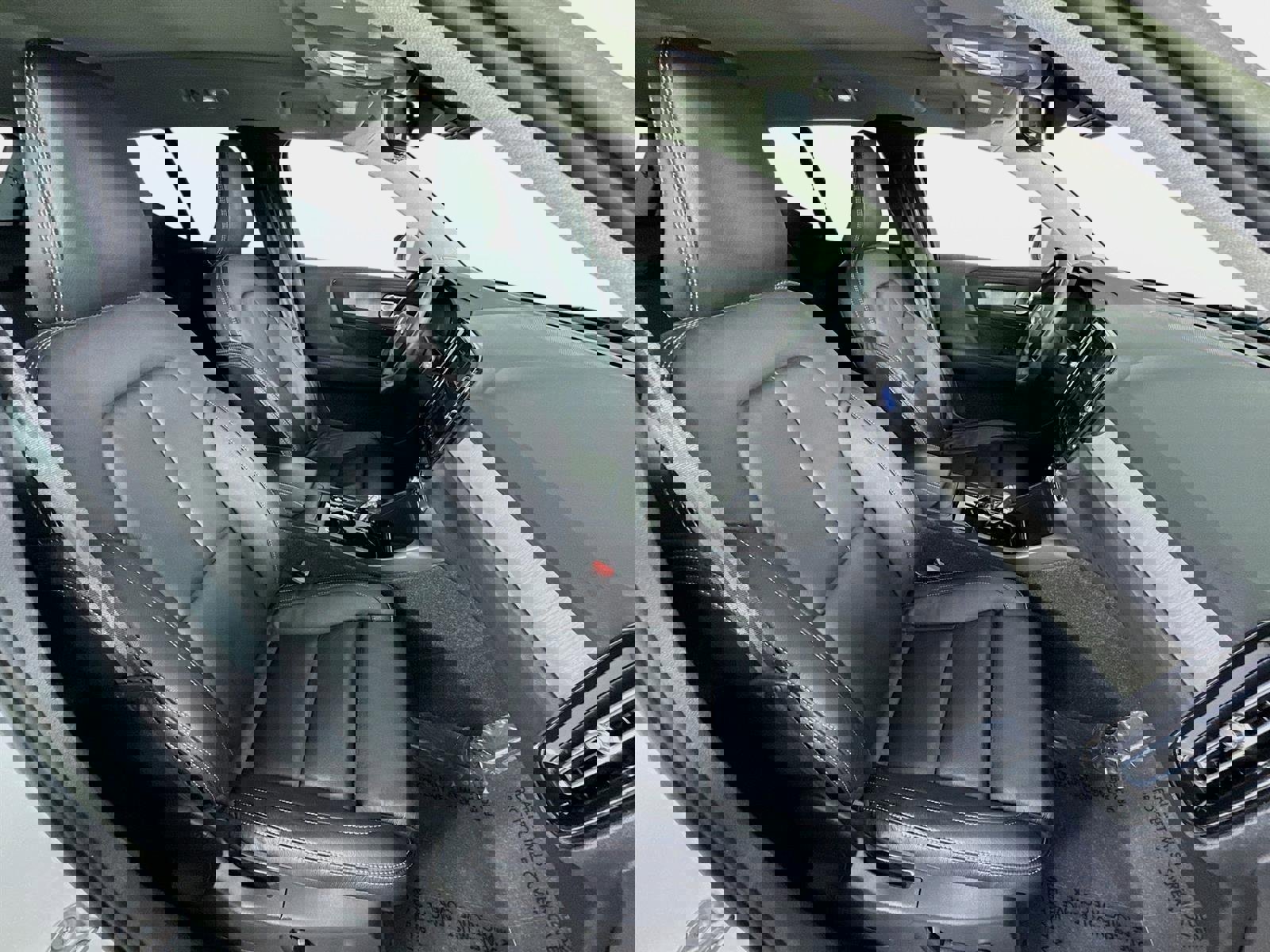 Used 2023 Volvo XC40 B4 Plus w/ Driver Assist Package image 30