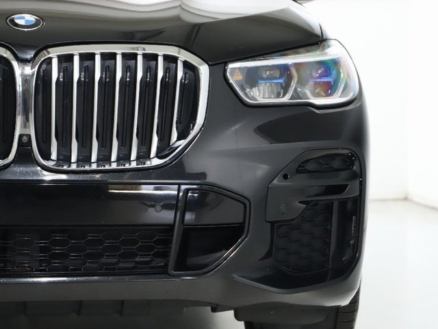 Used 2022 BMW X5 xDrive40i w/ M Sport Package AWD/4WD image 9