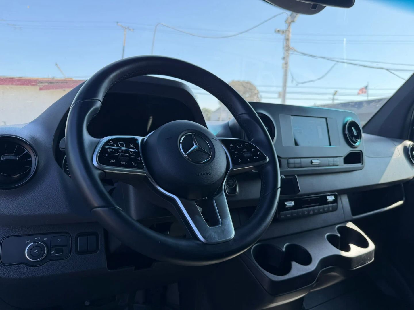 Used 2019 Mercedes-Benz Sprinter 2500 image 11