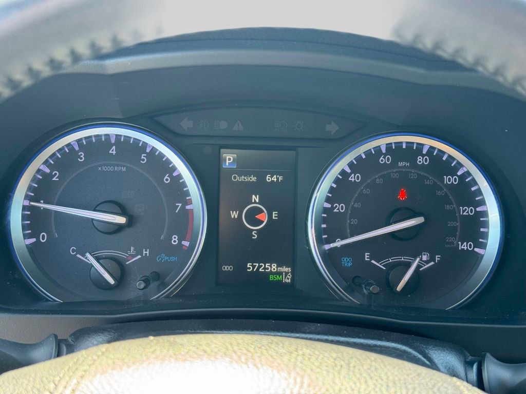 Used 2019 Toyota Highlander XLE AWD/4WD image 24