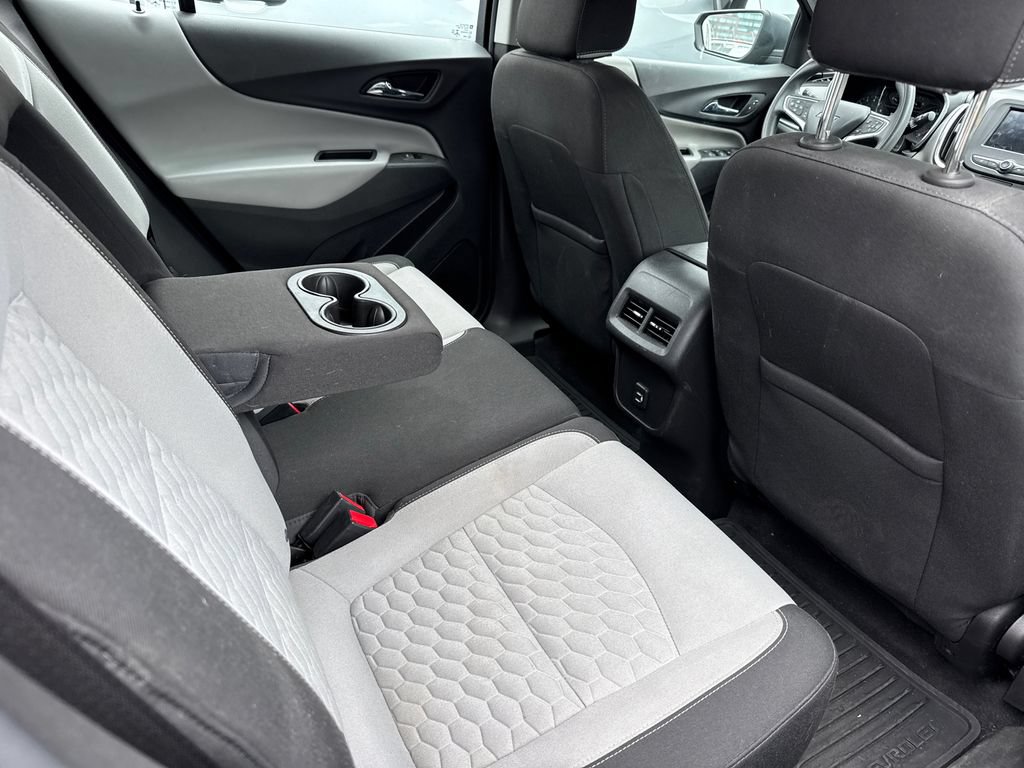 Used 2020 Chevrolet Equinox LS FWD image 4