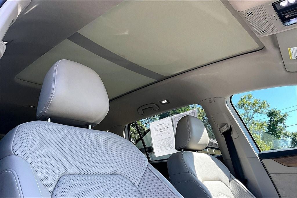 Certified 2026 Volkswagen Atlas SE w/ Panoramic Sunroof Package FWD image 25
