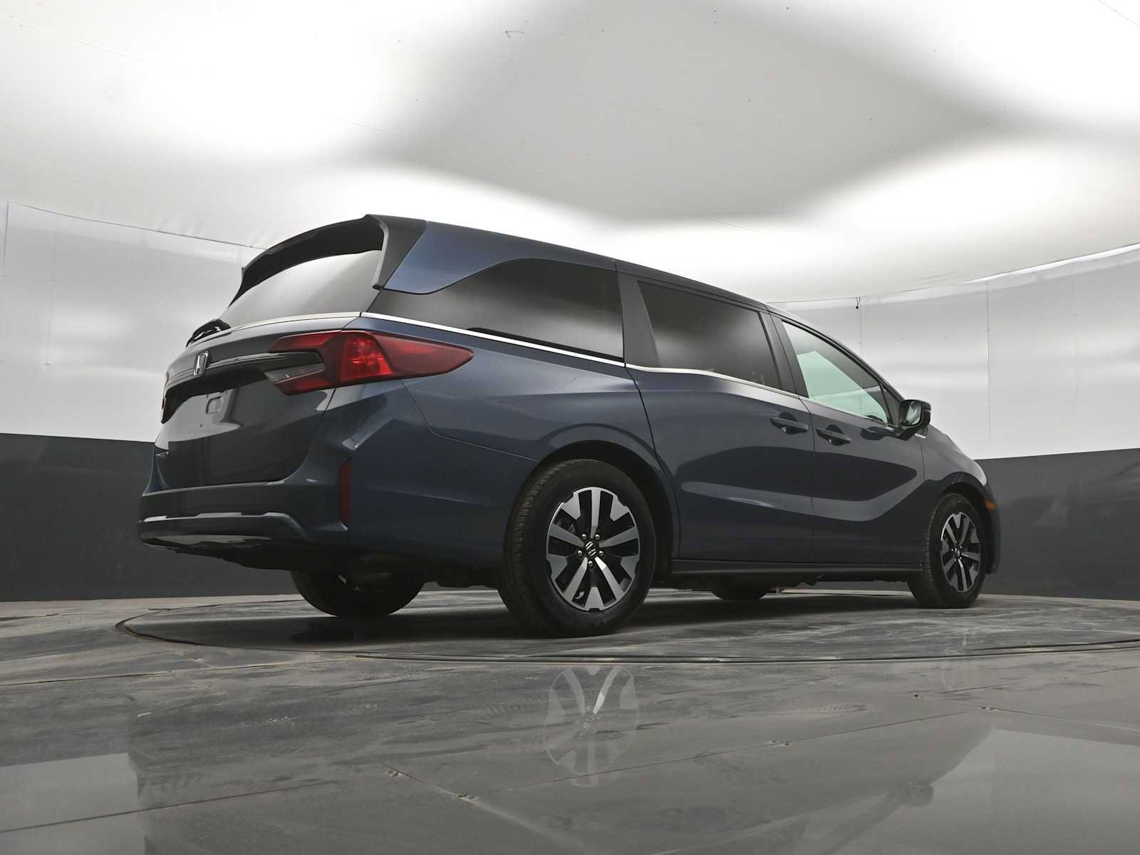 Used 2025 Honda Odyssey EX-L image 36