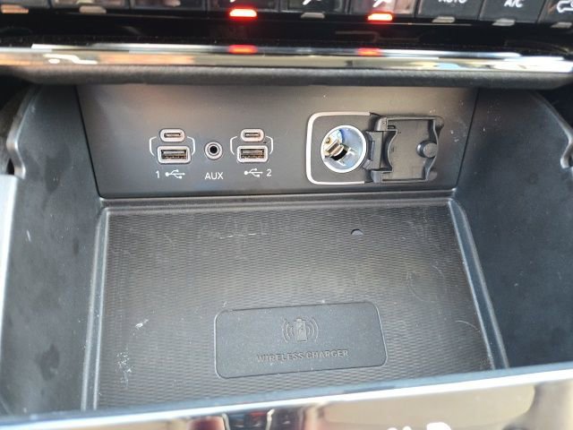 Used 2023 Jeep Grand Cherokee Laredo w/ Luxury Tech Group I image 15