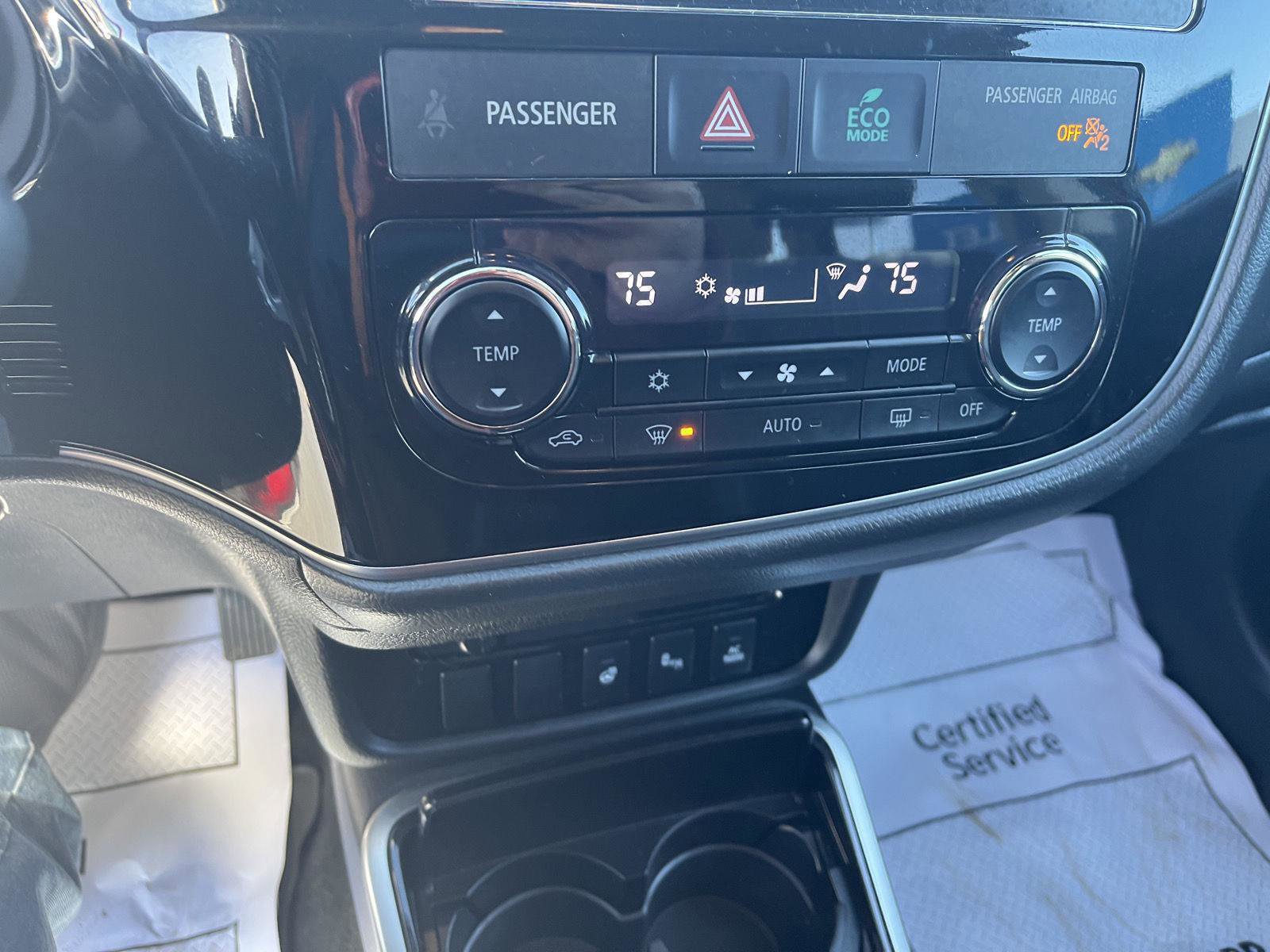 Used 2018 Mitsubishi Outlander GT AWD/4WD image 15