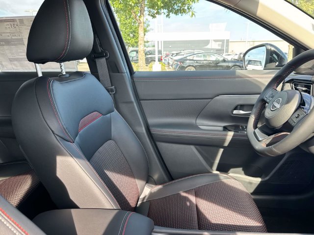New 2027 Nissan Kicks SR FWD image 13