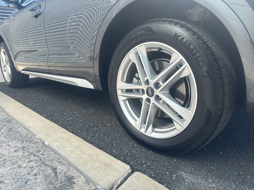 Certified 2023 Audi Q5 e Premium Plus w/ Premium Plus Package AWD/4WD image 33