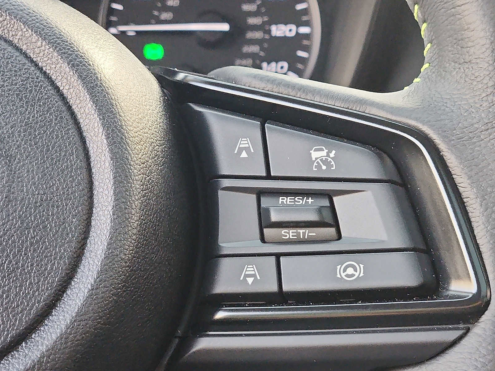 Used 2025 Subaru Ascent Onyx Edition image 22