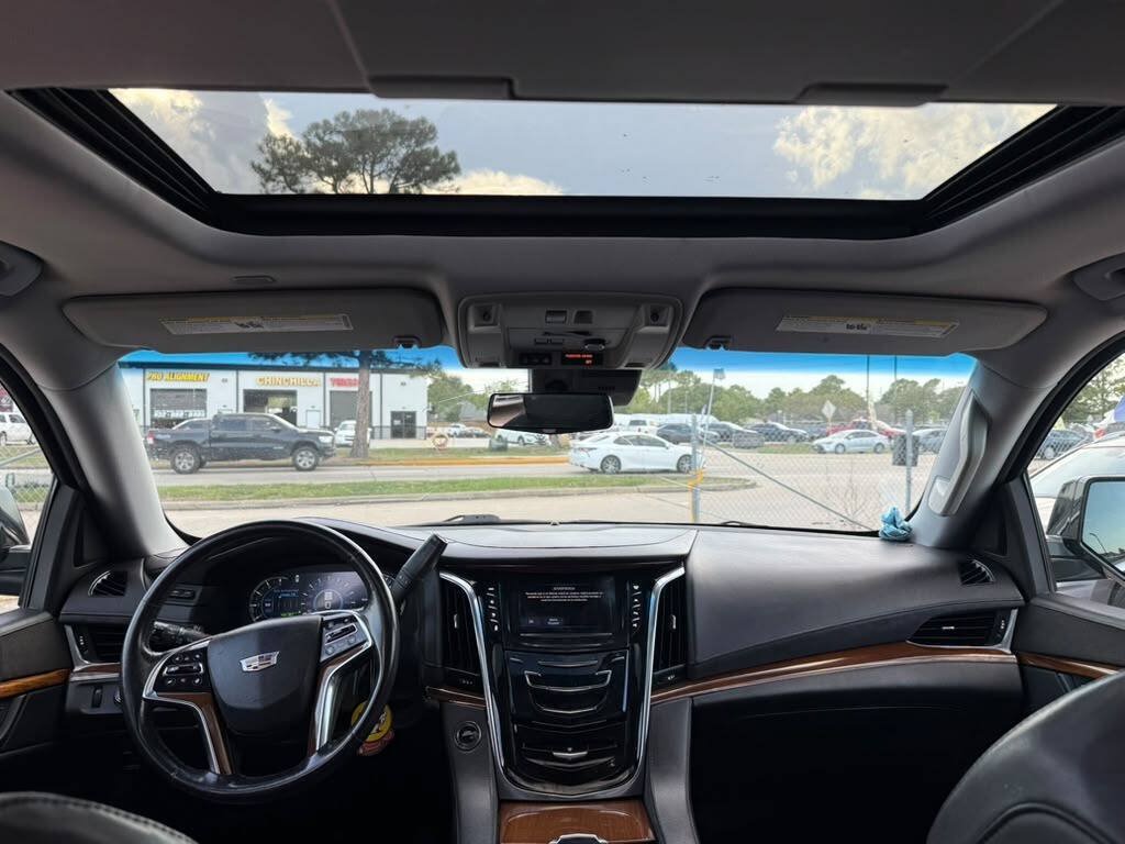 Used 2017 Cadillac Escalade ESV Premium Luxury AWD/4WD image 29