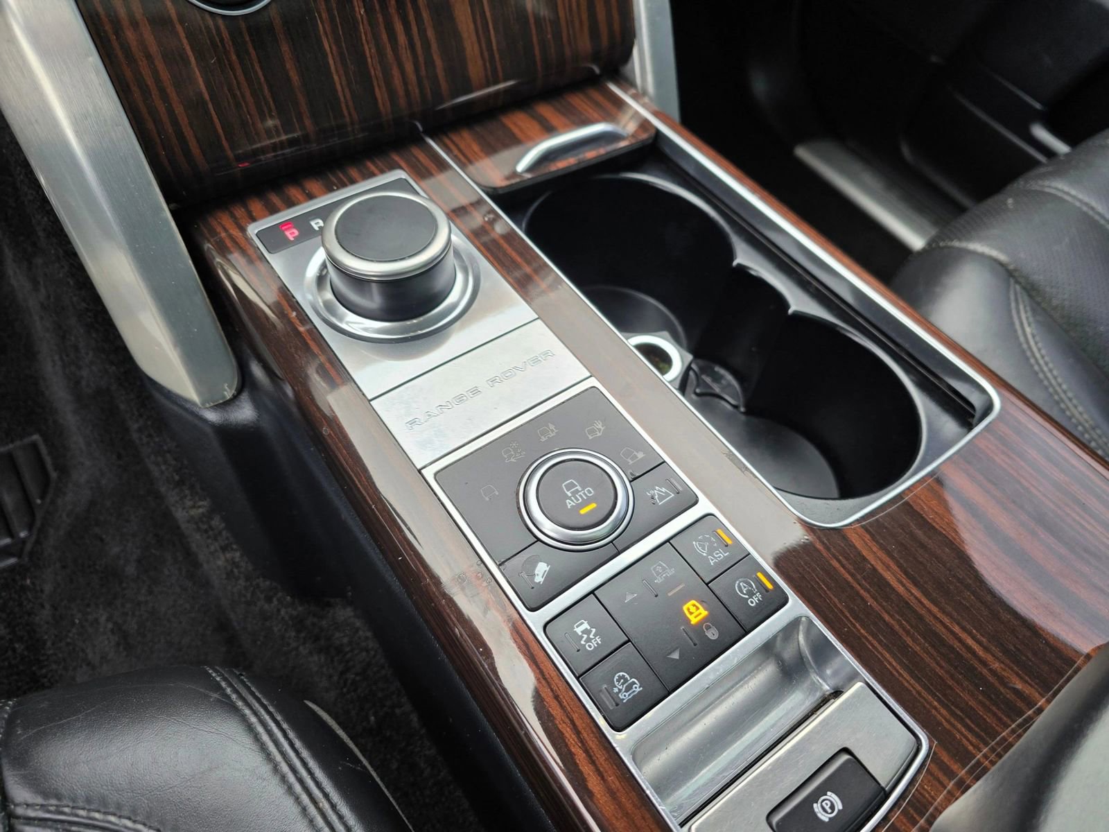 Used 2016 Land Rover Range Rover Supercharged image 28