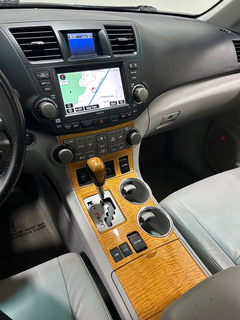 Used 2010 Toyota Highlander Limited image 15