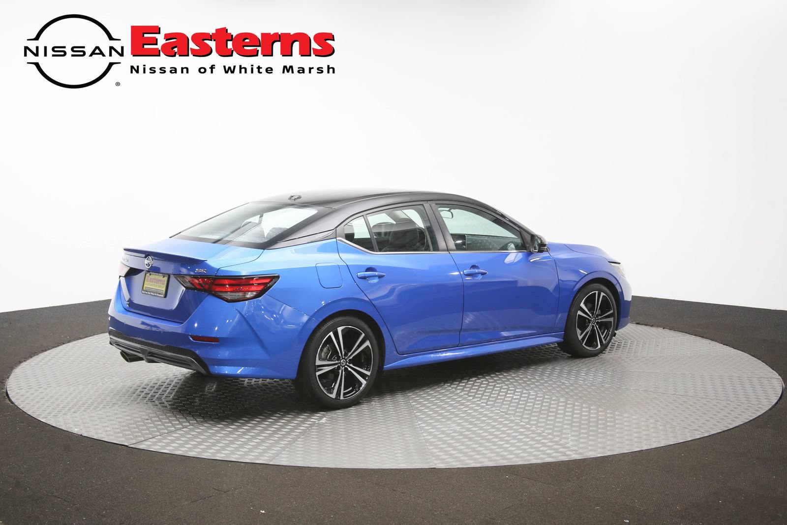 Used 2022 Nissan Sentra SR w/ SR Premium Package FWD image 41