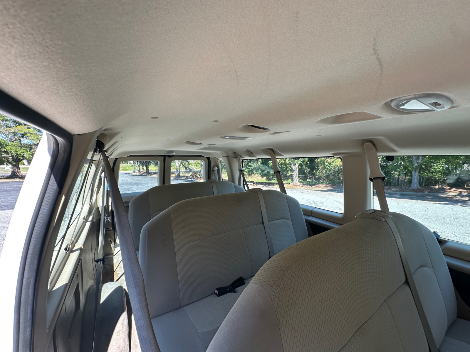 Used 2011 Ford E-350 and Econoline 350 Extended Wagon Super Duty RWD image 30