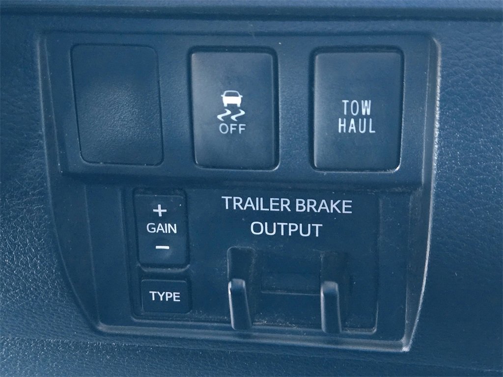 Used 2017 Toyota Tundra SR5 image 24