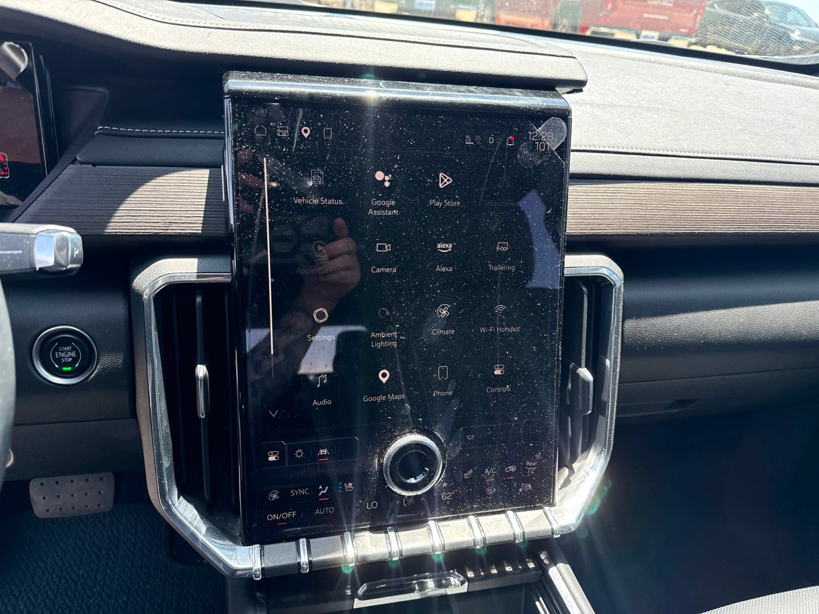 Used 2024 GMC Acadia Denali FWD image 25
