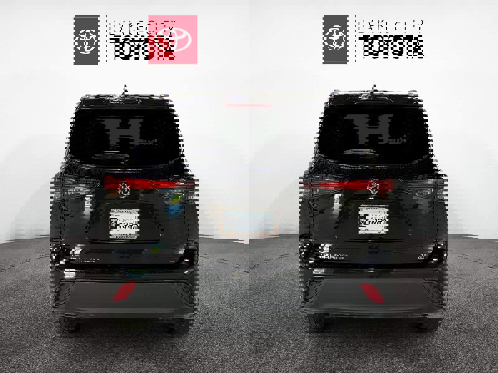 Used 2024 Toyota Highlander XLE image 7