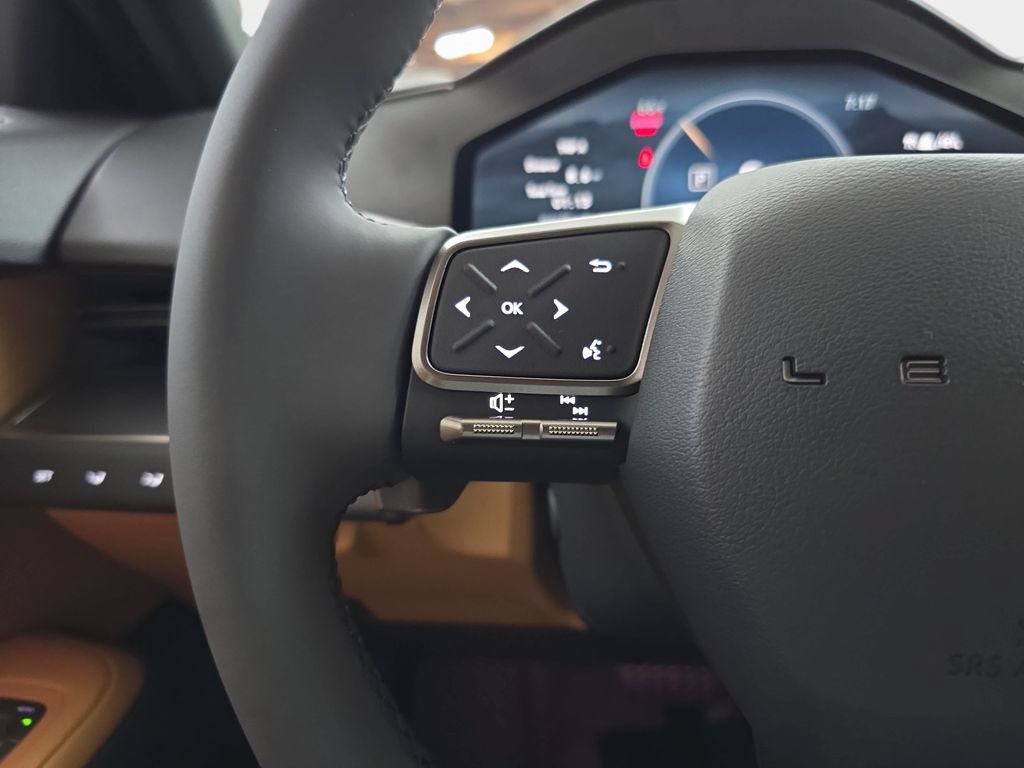 New 2026 Lexus ES 500e w/ Convenience Package AWD/4WD image 17