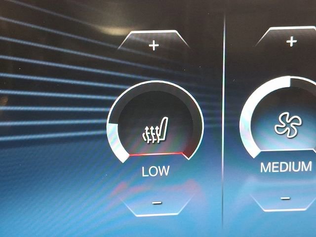 Used 2023 BMW 330i xDrive Sedan w/ Premium Package image 24